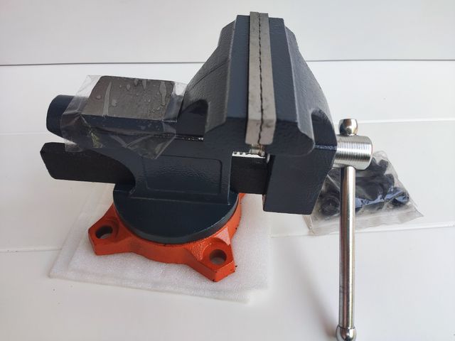 Tornillo de banco giratorio