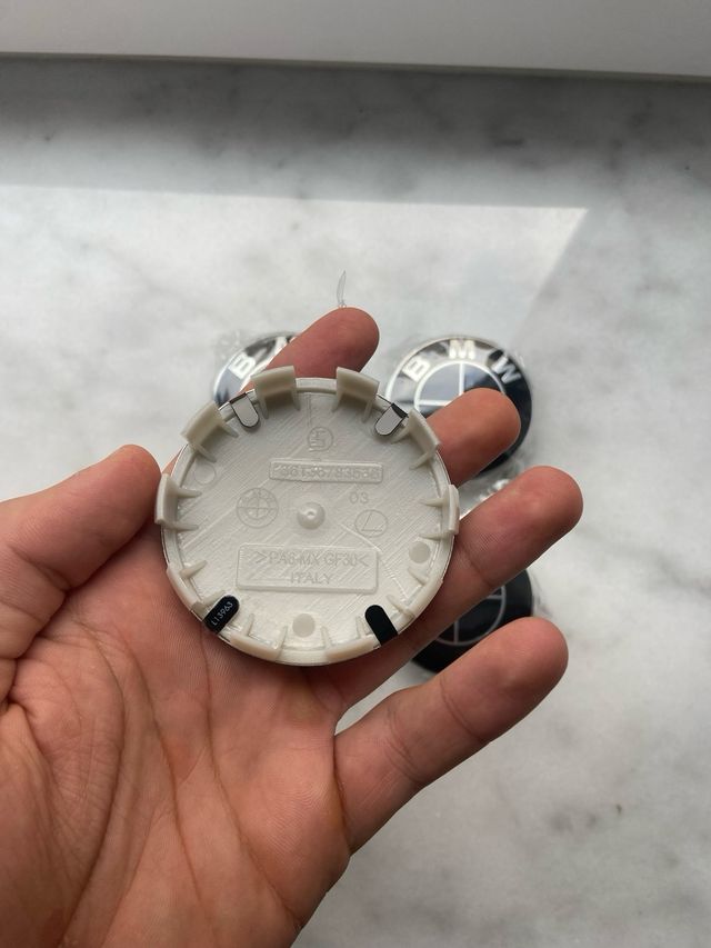 4 Tapabujes BMW 68mm originales negros