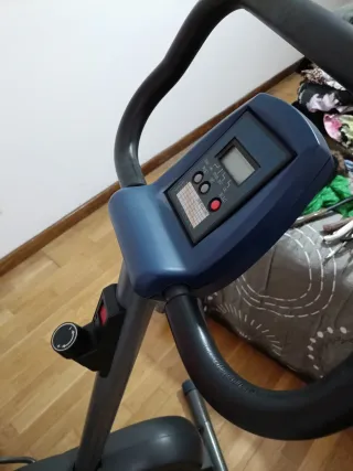 Bicicleta Estática Gris y Azul