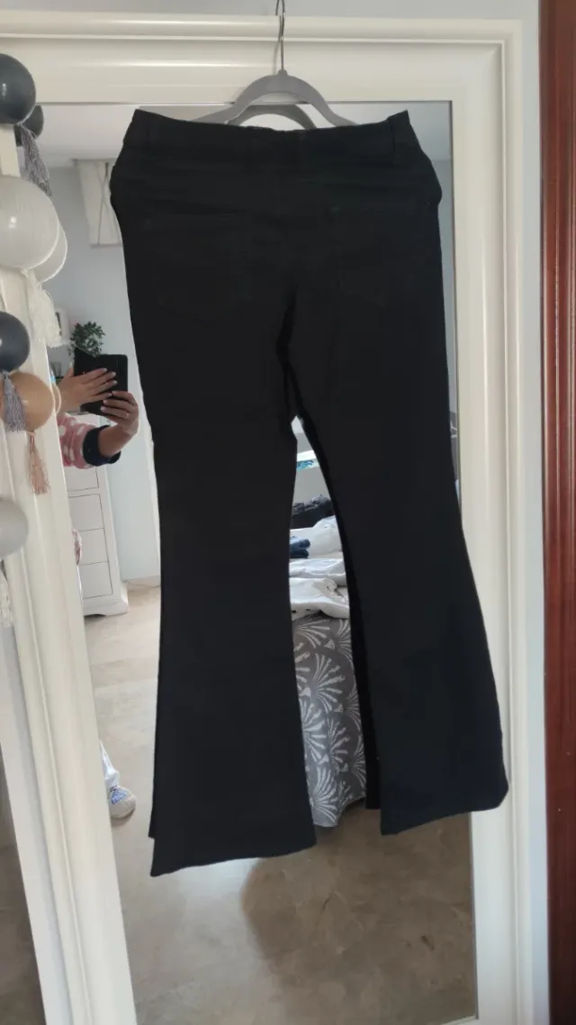 Pantalón campana negro mujer