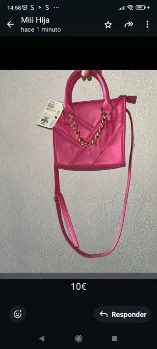 Bolso rosa con cadena