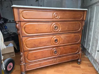 Cómoda antigua madera y mármol