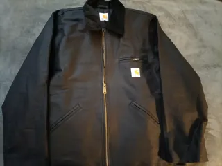 Chaqueta Carhartt Detroit Negra