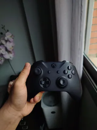 Pack 2 Mandos Xbox One + Base de carga + Juegos