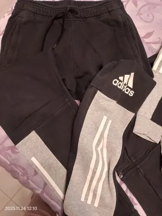 Tuta Adidas felpata grigia e nera