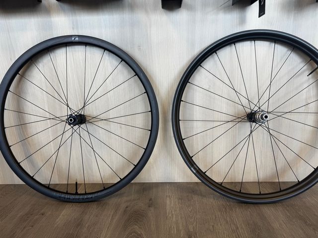 RUEDAS FULLCRUM GRAVEL CARBON