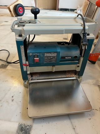 Regruesadora Makita 2012NB 304mm