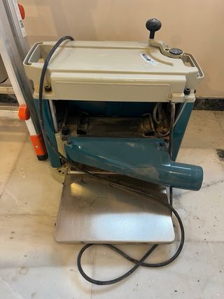 Regruesadora Makita 2012NB 304mm