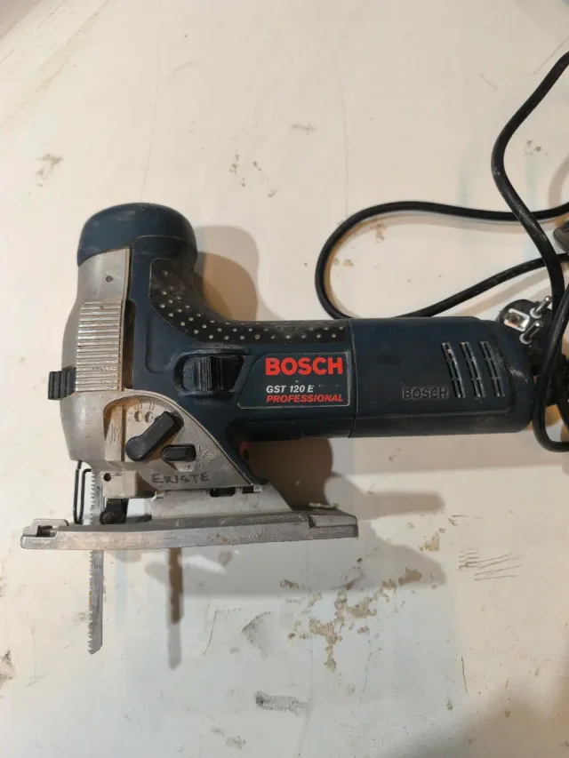 Caladora Bosch GST 120 E Profesional