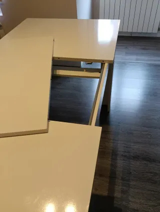 Mesa de comedor extensible blanca