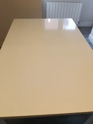 Mesa de comedor extensible blanca