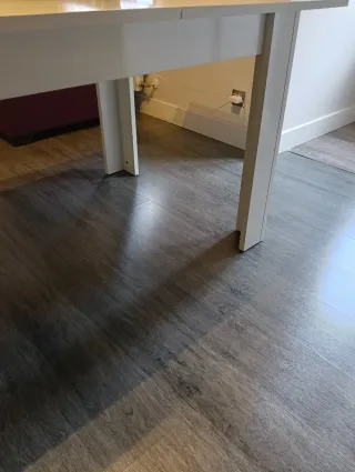 Mesa de comedor extensible blanca