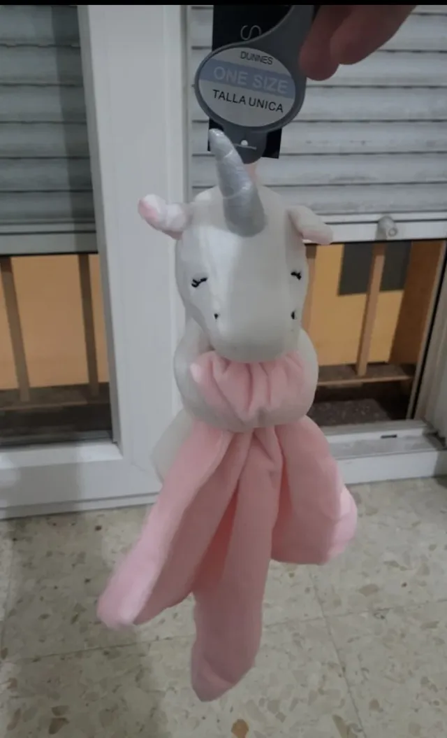 Chaqueta bebé rosa con capucha