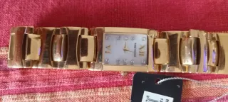 Reloj Time Force Mujer Dorado Vintage