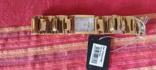 Reloj Time Force Mujer Dorado Vintage