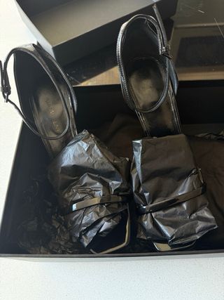 Sandálias YSL Opyum Pretas com certificado