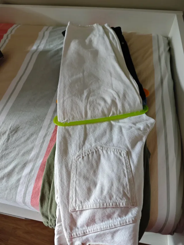 Lote 4 pantalones talla 40 aprox