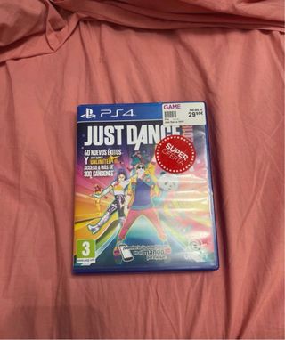 PS4 400GB Negra - Buen Estado