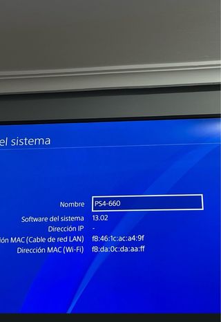 PS4 400GB Negra - Buen Estado