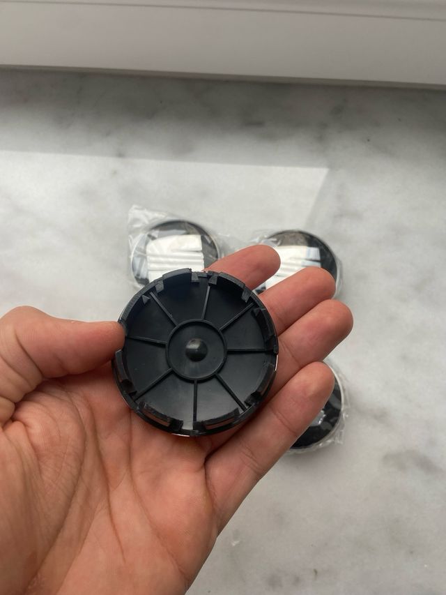 4 Tapabujes Seat 63mm Negro Plata 1P0601165