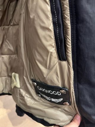 Plumas Oakwood Talla S con Capucha y Pelo