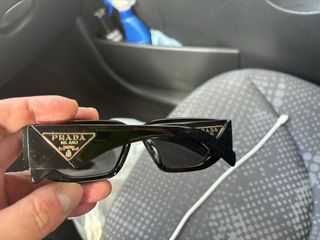 Gafas de sol Prada negras