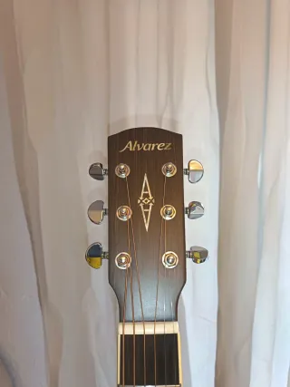 Guitarra Álvarez AD60 como nueva