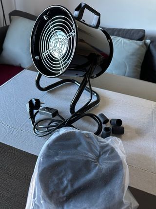 Extractor de aire negro