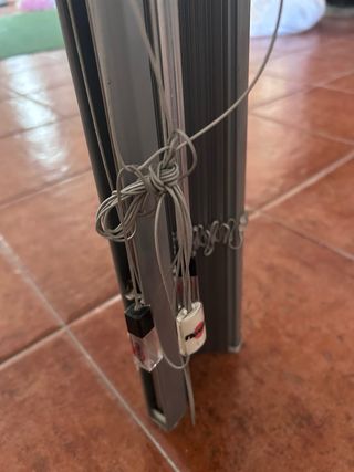 Venecianas de aluminio. Tengo 2, el precio es de 1