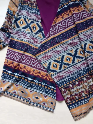 Conjunto chaqueta y blusa estampado étnico