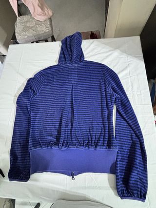 Felpa Nike a righe blu e nero in pile caldissimo