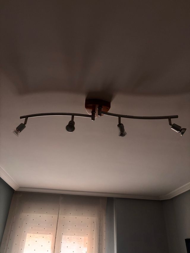 Lámpara techo 4 focos orientables