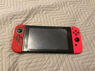 Nintendo Switch con funda y accesorios