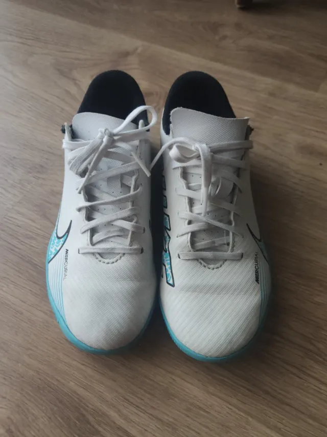 Zapatillas niño fútbol sala Nike Mercurial T34