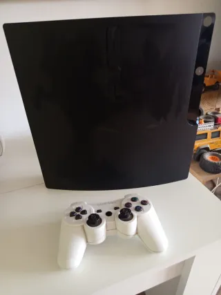 Consola PS3 Slim Negra + Mando Blanco