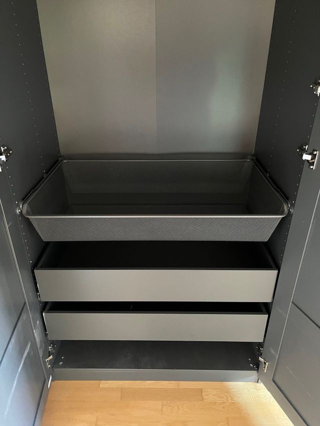 Armario de madera gris 2 puertas