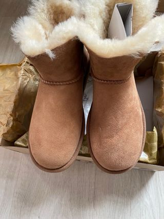 UGG mini