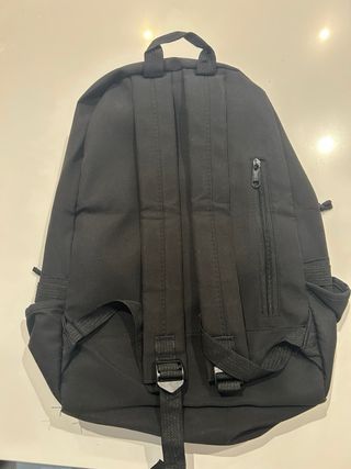 Mochila negra básica