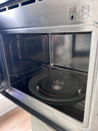 Microondas integrable cristal negro Balay