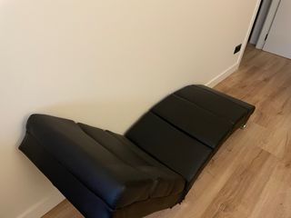 Divano nero in similpelle Dimensioni: 186 x 55 x 89