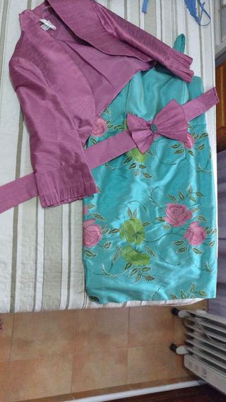 Conjunto vestido y chaqueta morado y turquesa