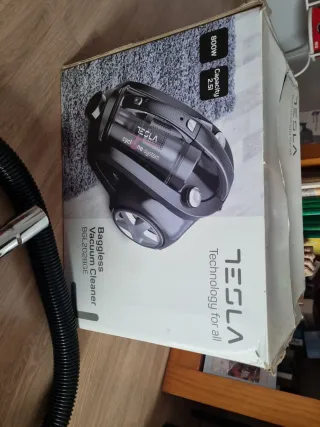 Aspiradora Tesla Bagless