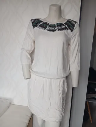 Vestido blanco étnico con bolsillos