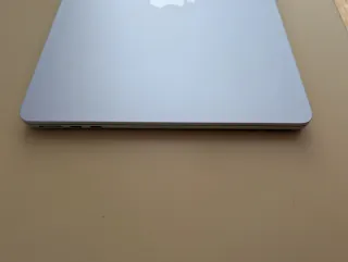 MacBook Air 13 M4 2025