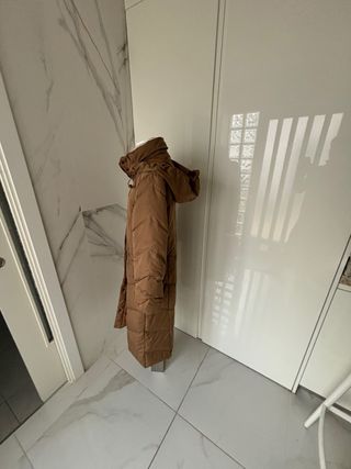 Plumífero Mango Marrón Largo