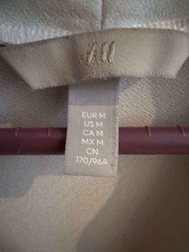 Blusa H&M Blanca Talla M  Escote muy bonito