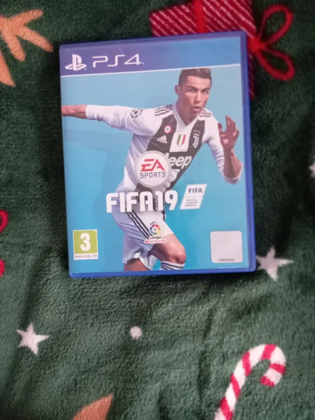 FIFA 19 PS4 Edición Azul Cristiano