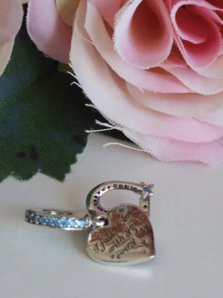 Pandora Corazón Azul y Estrellas