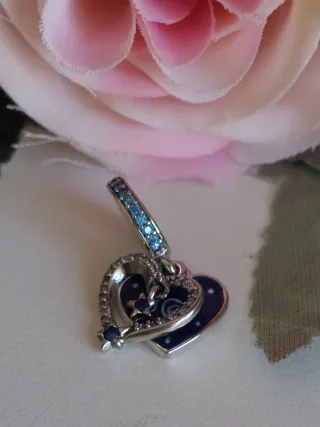 Pandora Corazón Azul y Estrellas