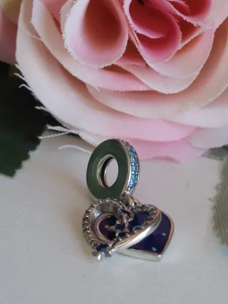 Pandora Corazón Azul y Estrellas